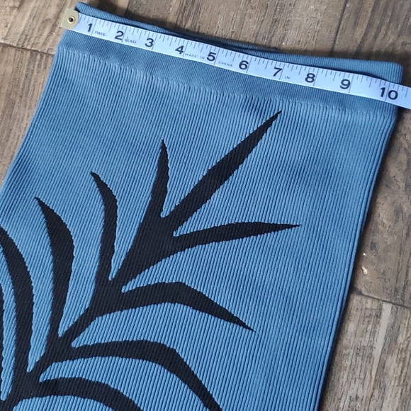 BCBGENERATION Ribbed Palm Leaf Tube Bodycon Skirt - Picture 2 of 6